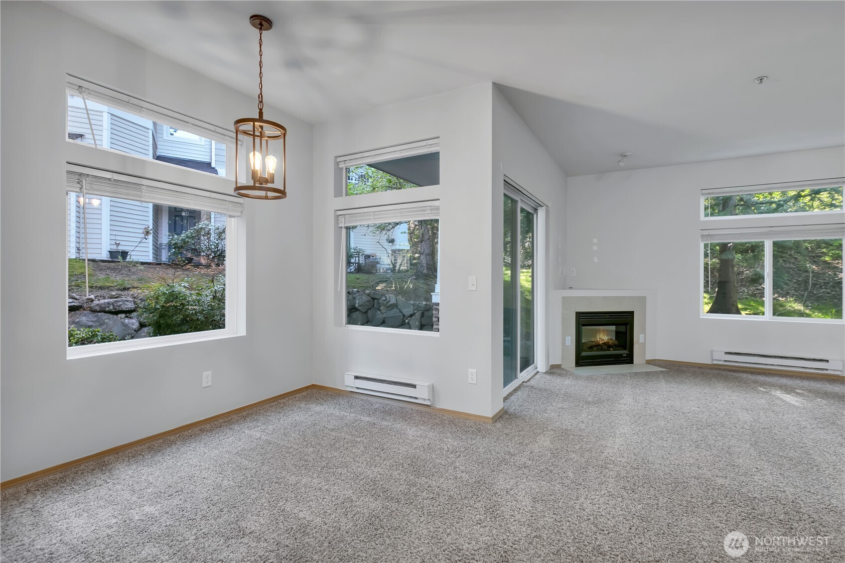 21917 42nd Avenue S #101, Kent, WA 98032