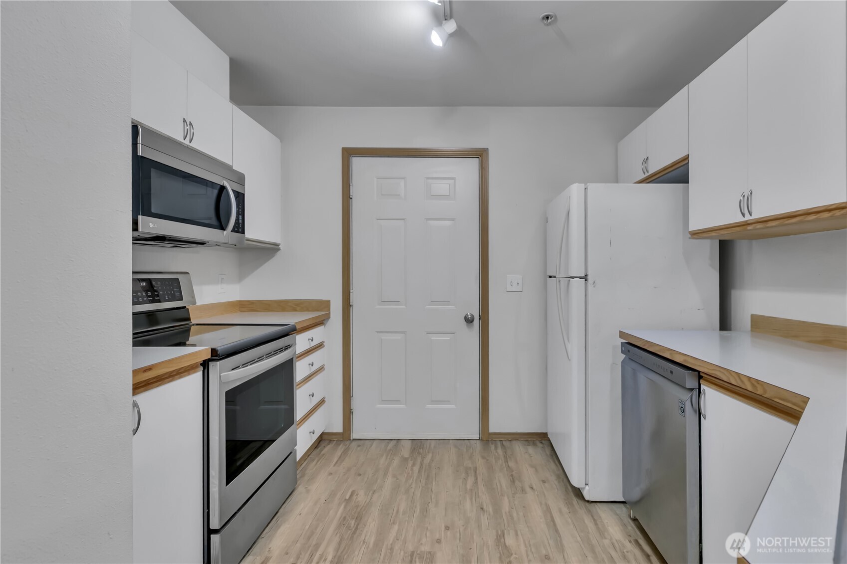 21917 42nd Avenue S #101, Kent, WA 98032