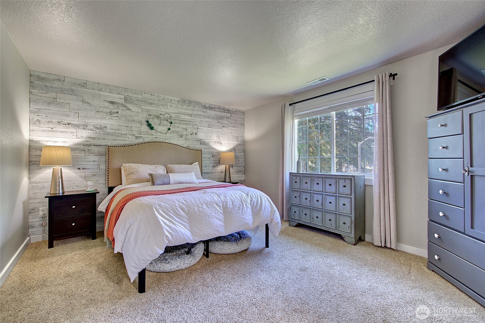 2000 212th Place SW, Brier, WA 98036-7958