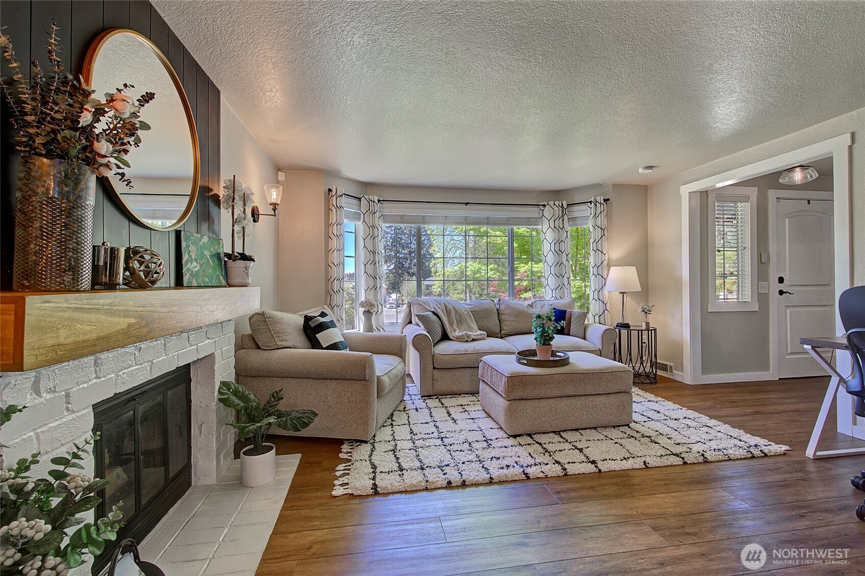 2000 212th Place SW, Brier, WA 98036-7958