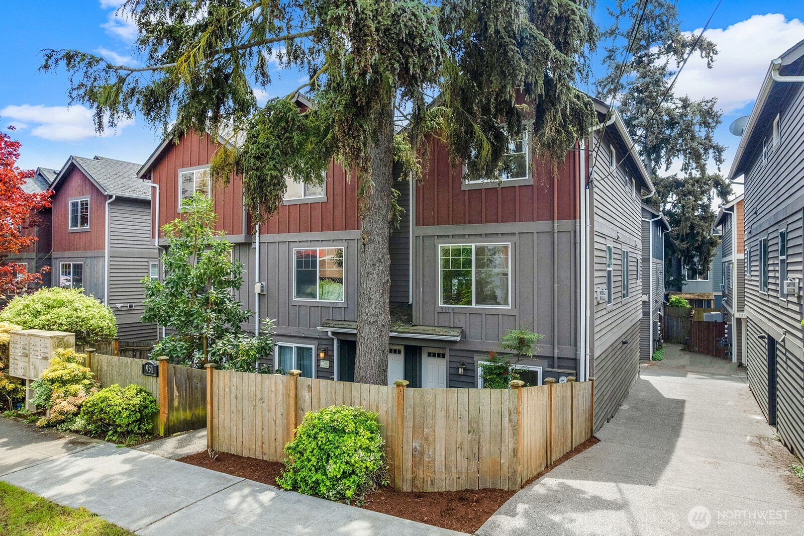 931 A N 97th Street , Seattle, WA 98103