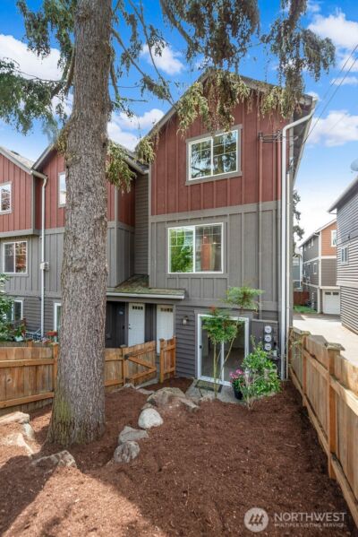 931 A N 97th Street , Seattle, WA 98103 - Photo 30
