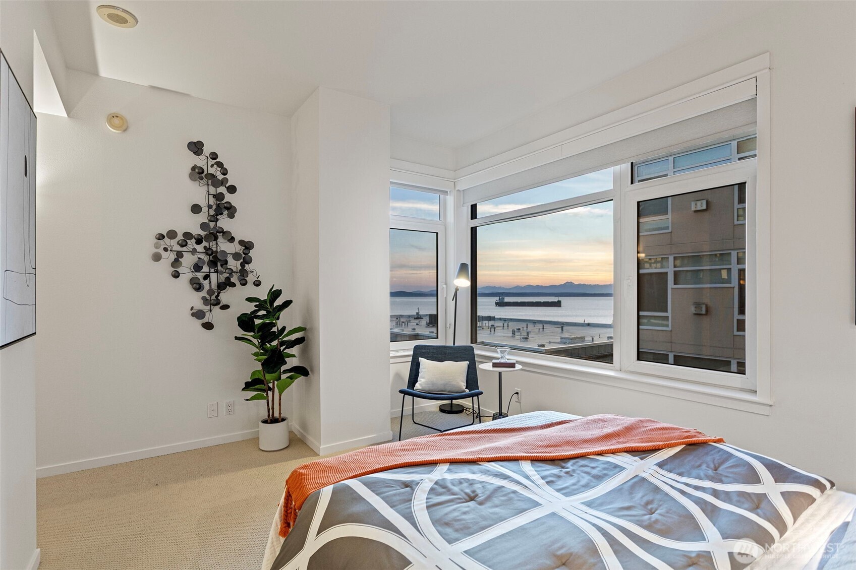 2801 1st Avenue #401, Seattle, WA 98121