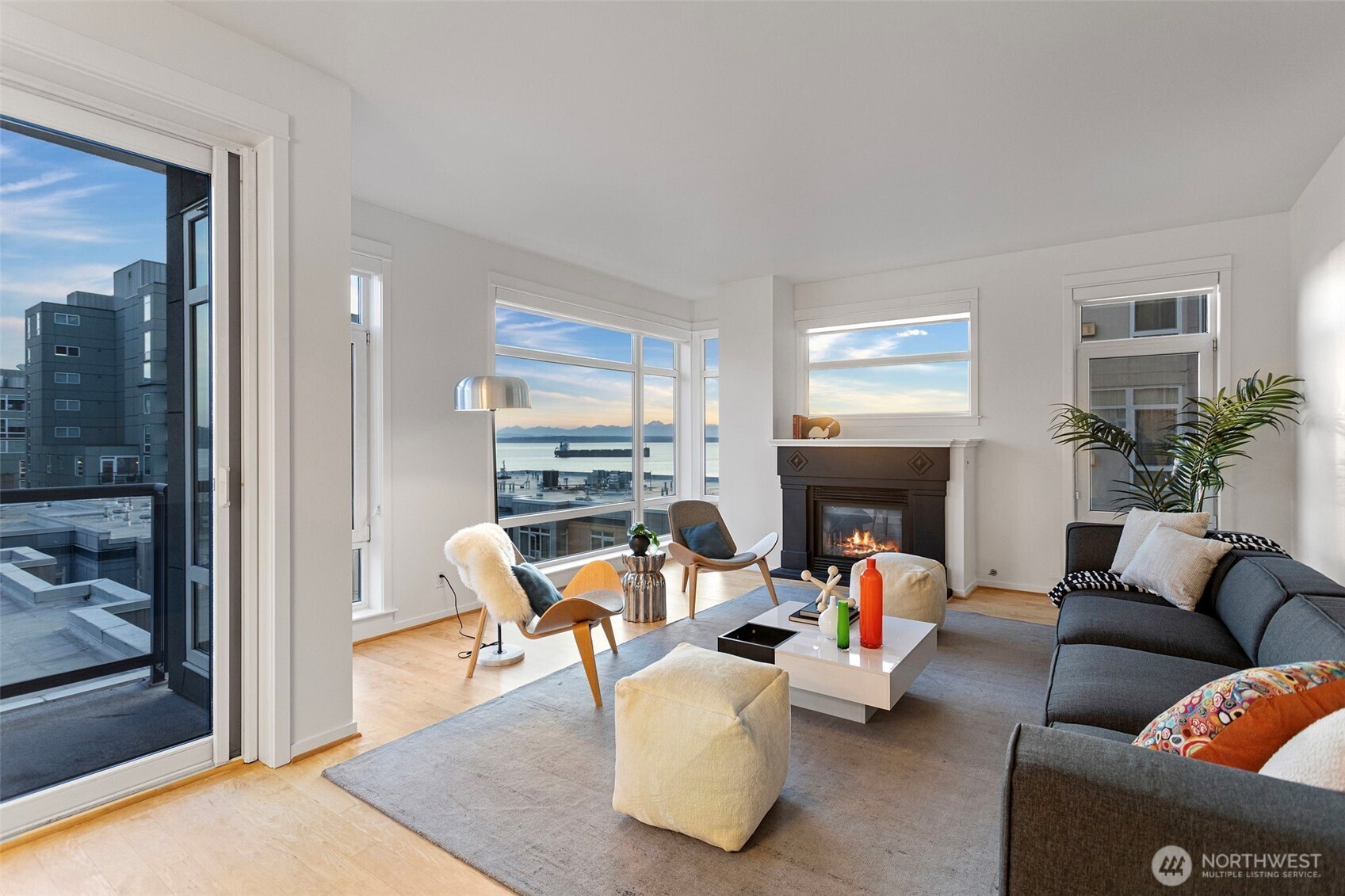 2801 1st Avenue #401, Seattle, WA 98121