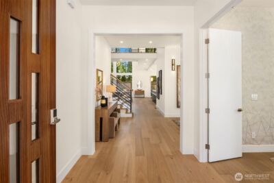 910 167th Avenue NE, Bellevue, WA 98008 - Photo 2