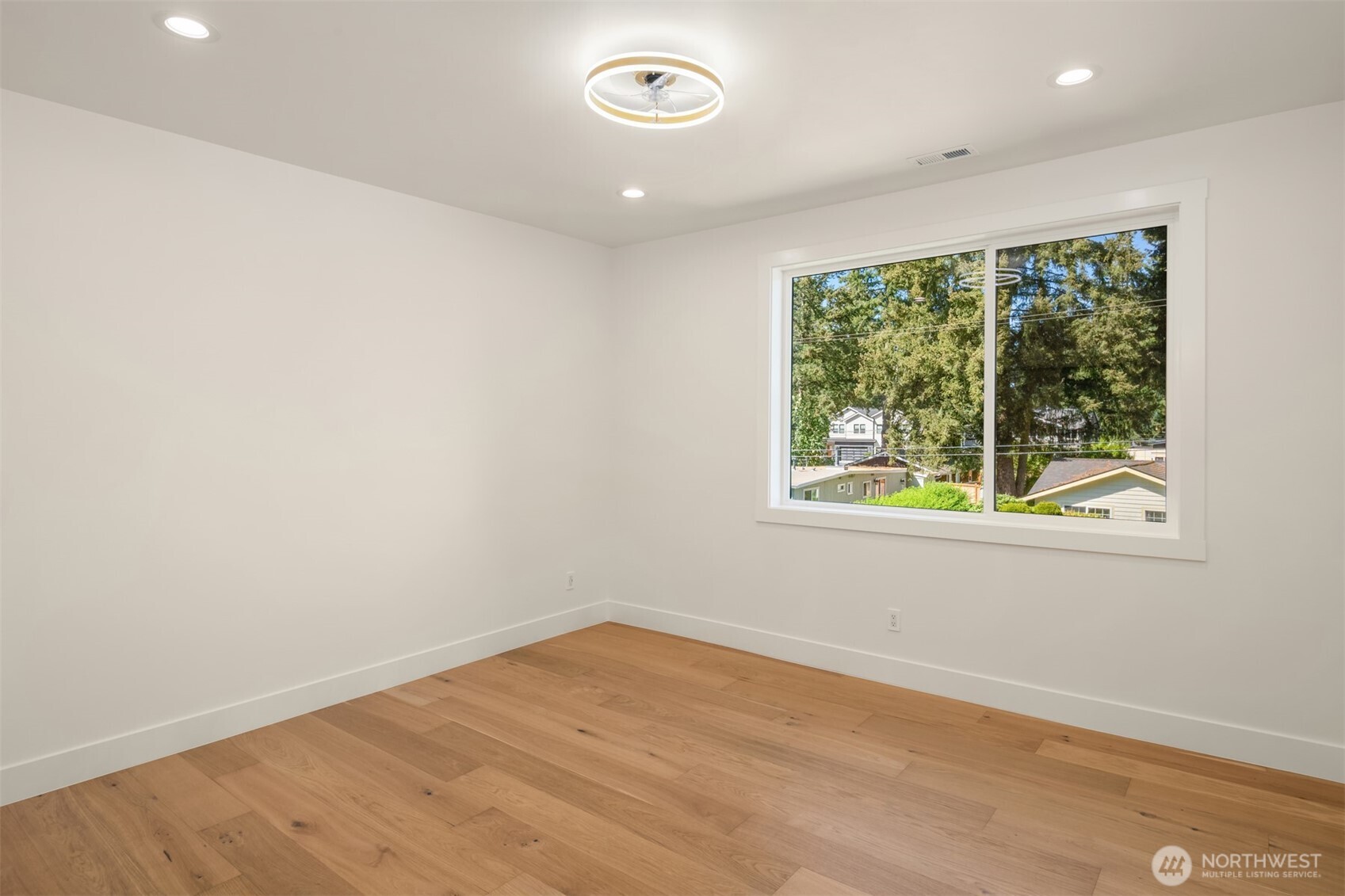 910 167th Avenue NE, Bellevue, WA 98008