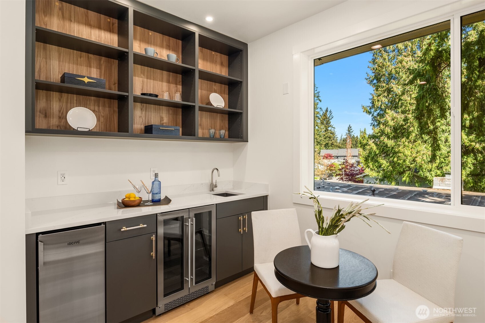 910 167th Avenue NE, Bellevue, WA 98008