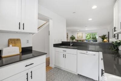 170 Newport Way NW #D35, Issaquah, WA 98027 - Photo 7