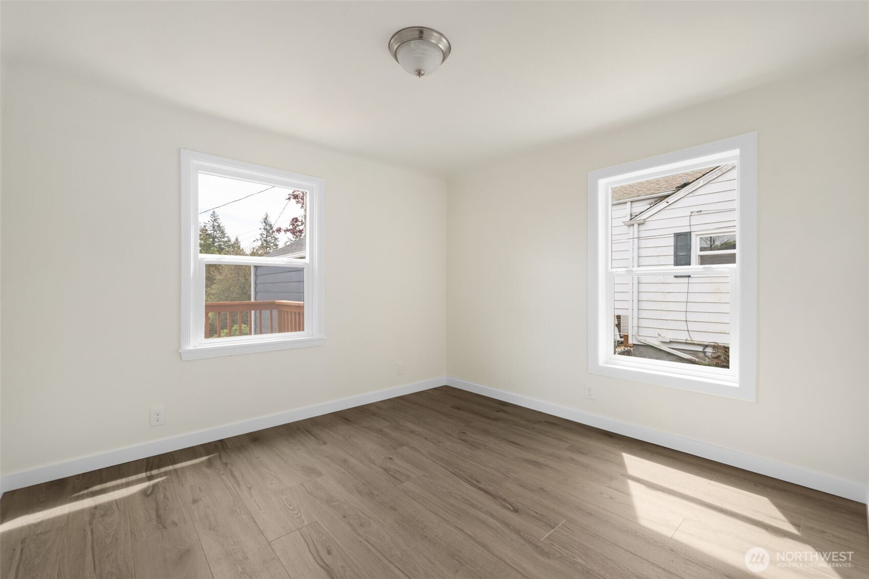 330 Dora Avenue , Bremerton, WA 98312