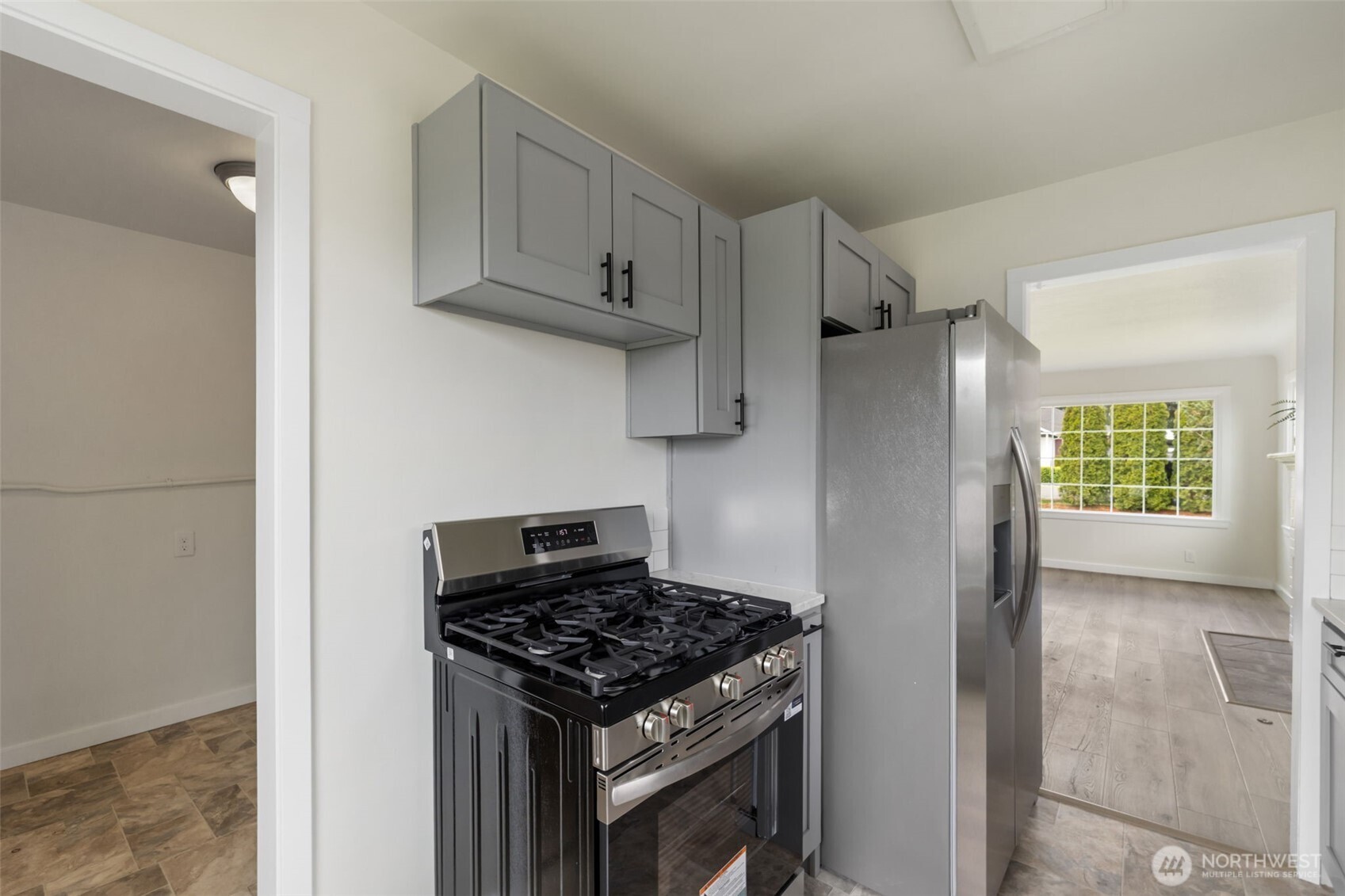 330 Dora Avenue , Bremerton, WA 98312