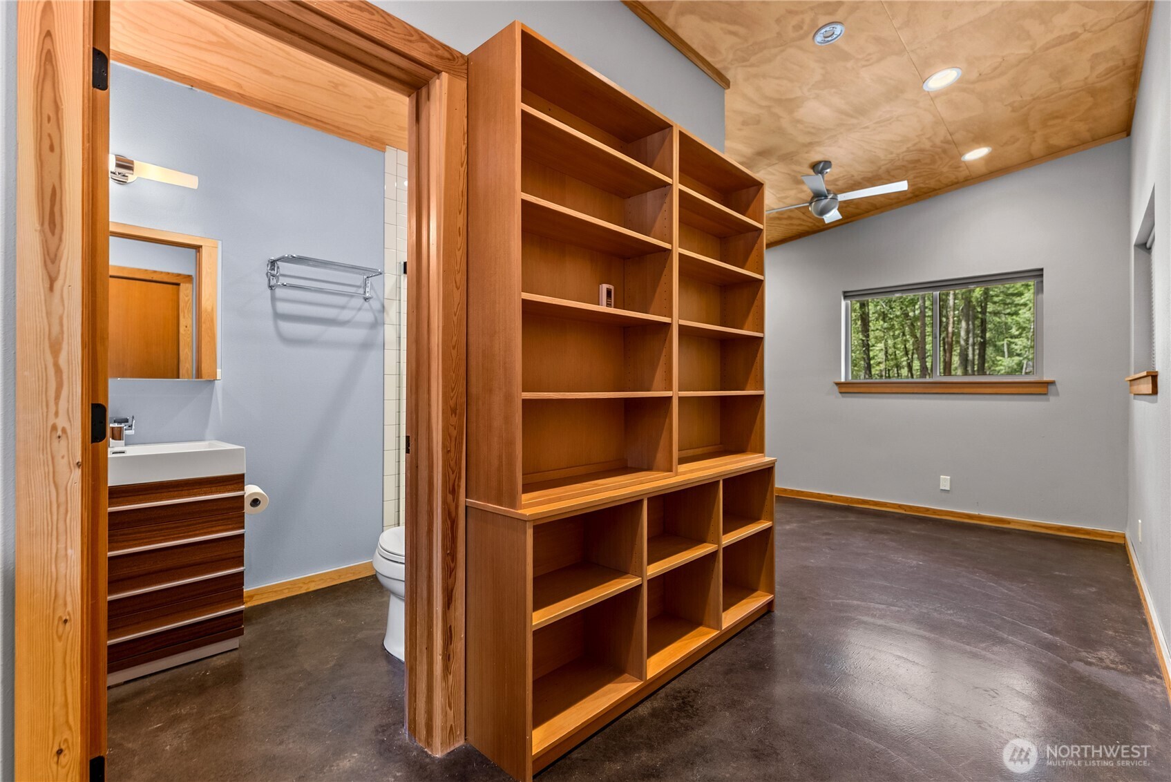 16 Littell Road , Mazama, WA 98833