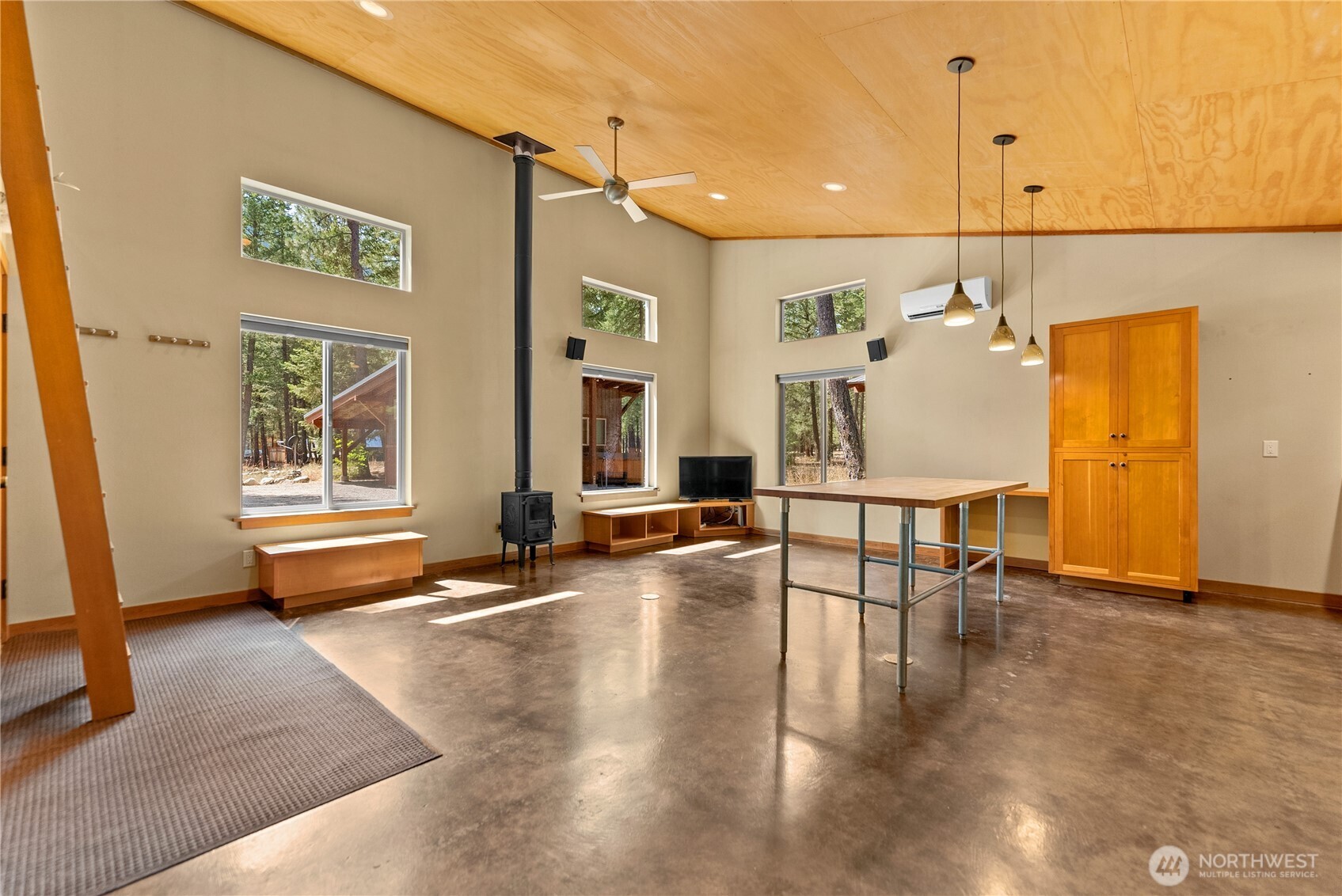 16 Littell Road , Mazama, WA 98833