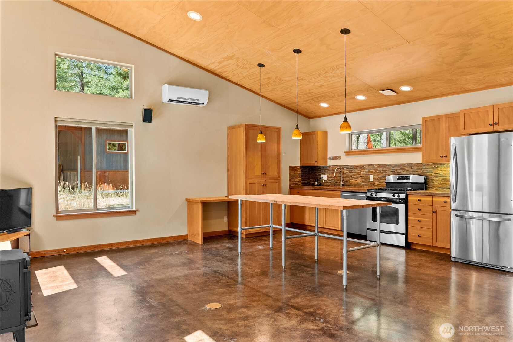 16 Littell Road , Mazama, WA 98833