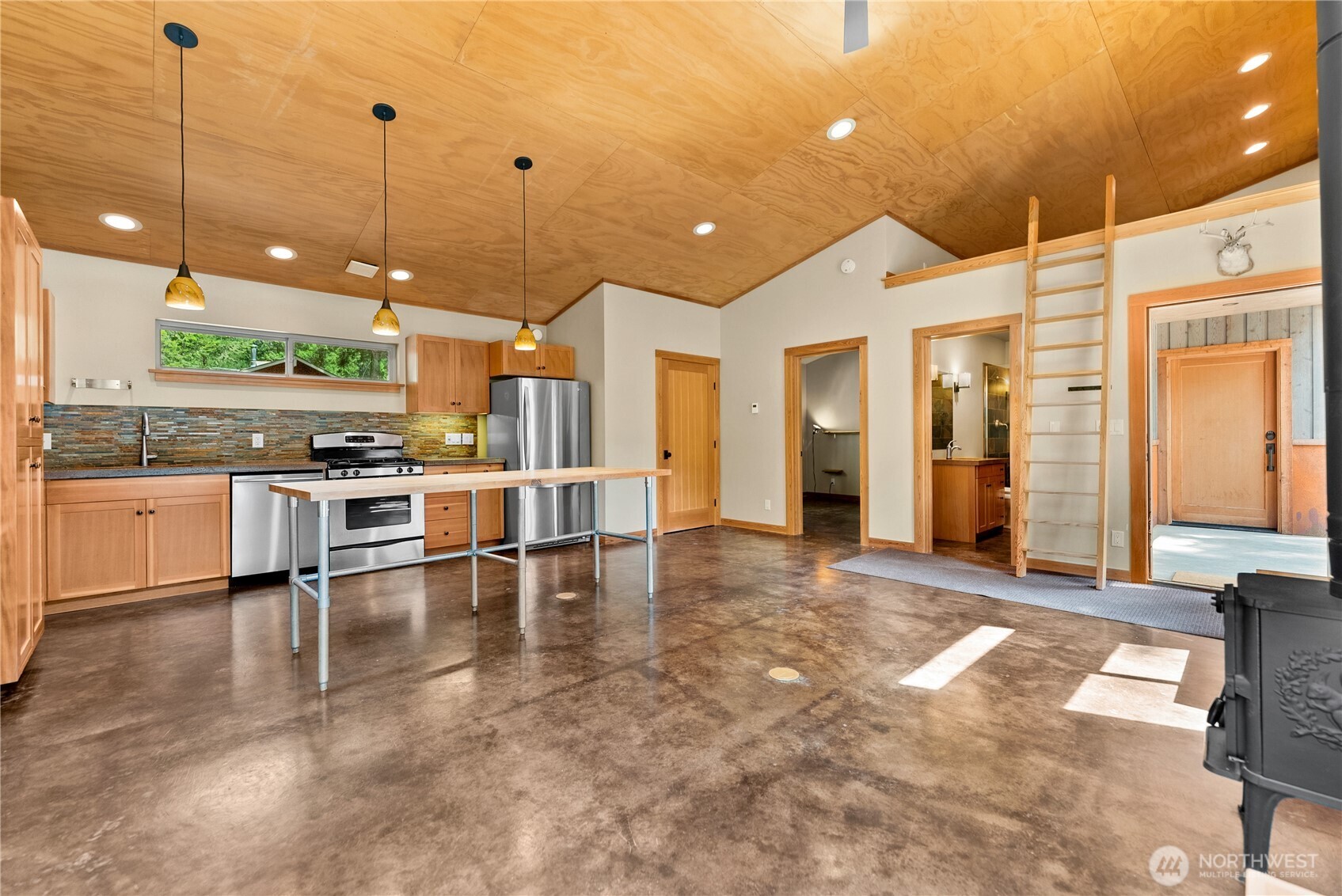 16 Littell Road , Mazama, WA 98833