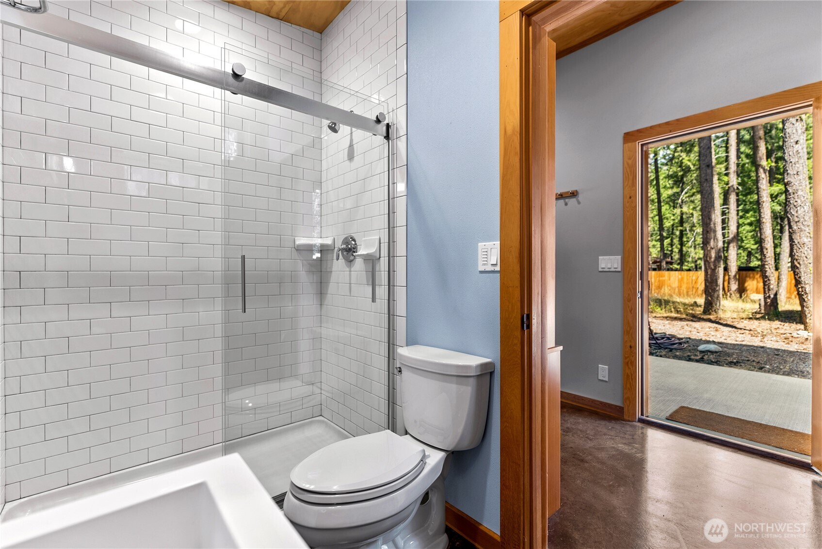 16 Littell Road , Mazama, WA 98833