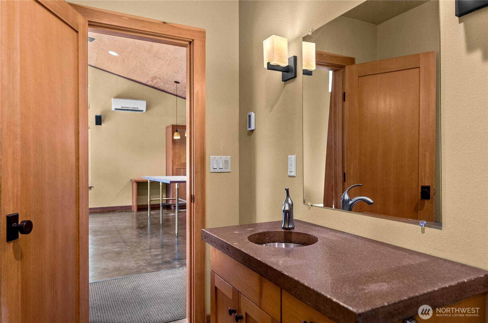16 Littell Road , Mazama, WA 98833