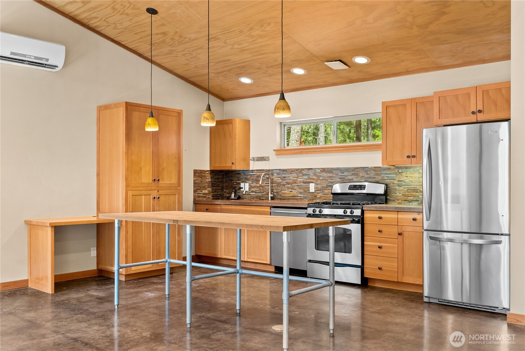 16 Littell Road , Mazama, WA 98833