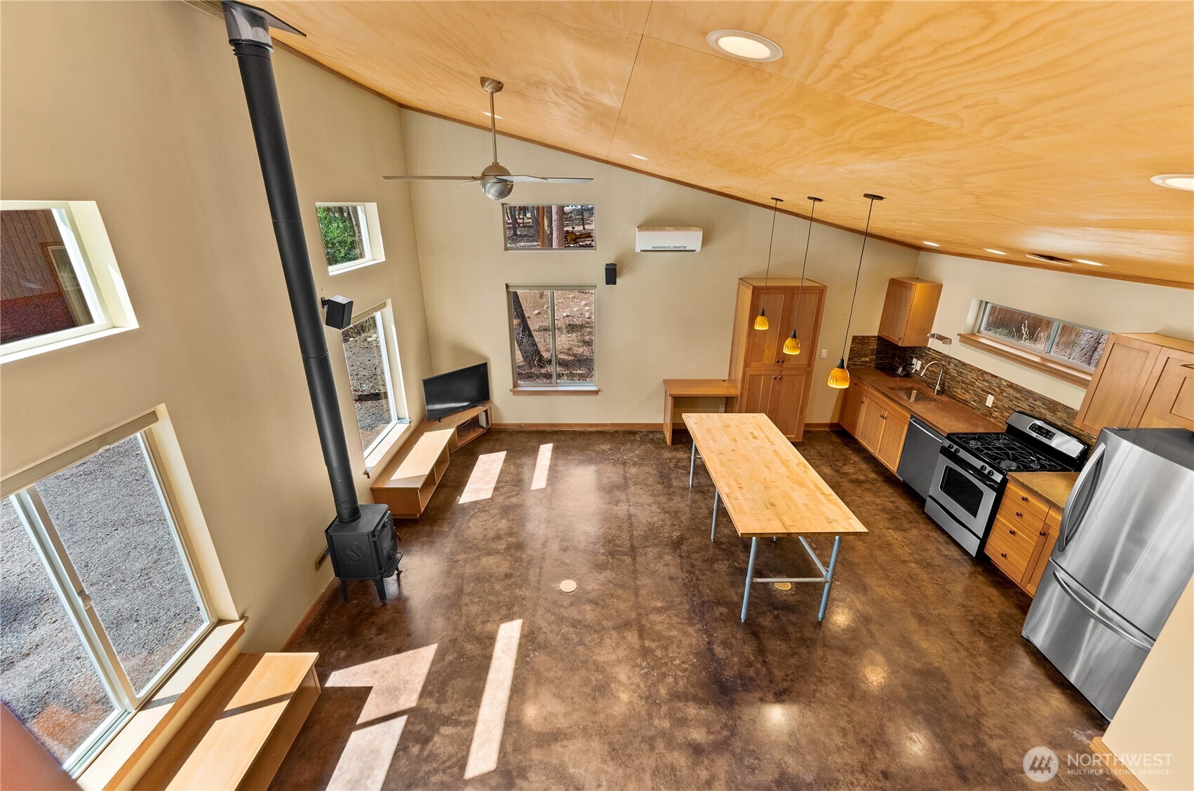 16 Littell Road , Mazama, WA 98833