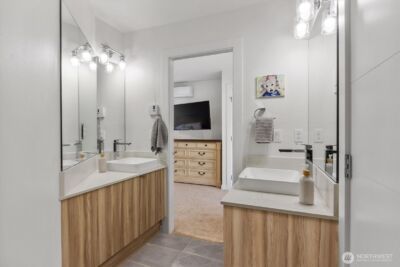 10170 Holman Road NW #H, Seattle, WA 98177 - Photo 17