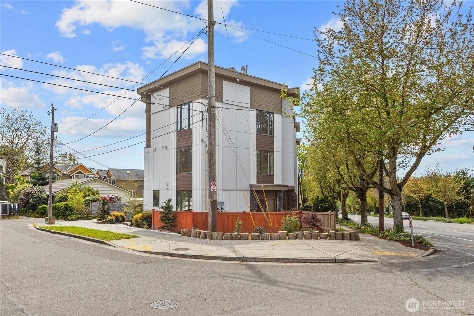 10170 Holman Road NW #H, Seattle, WA 98177