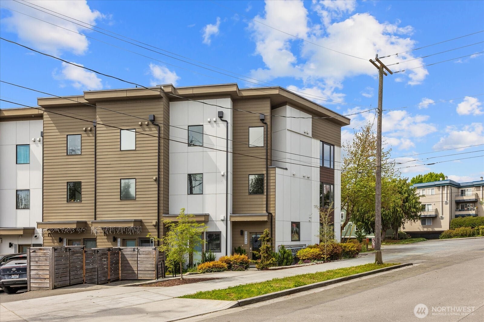 10170 Holman Road NW #H, Seattle, WA 98177