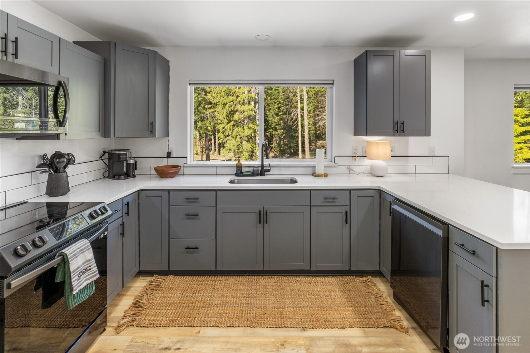 630 Silver Creek Road , Easton, WA 98925