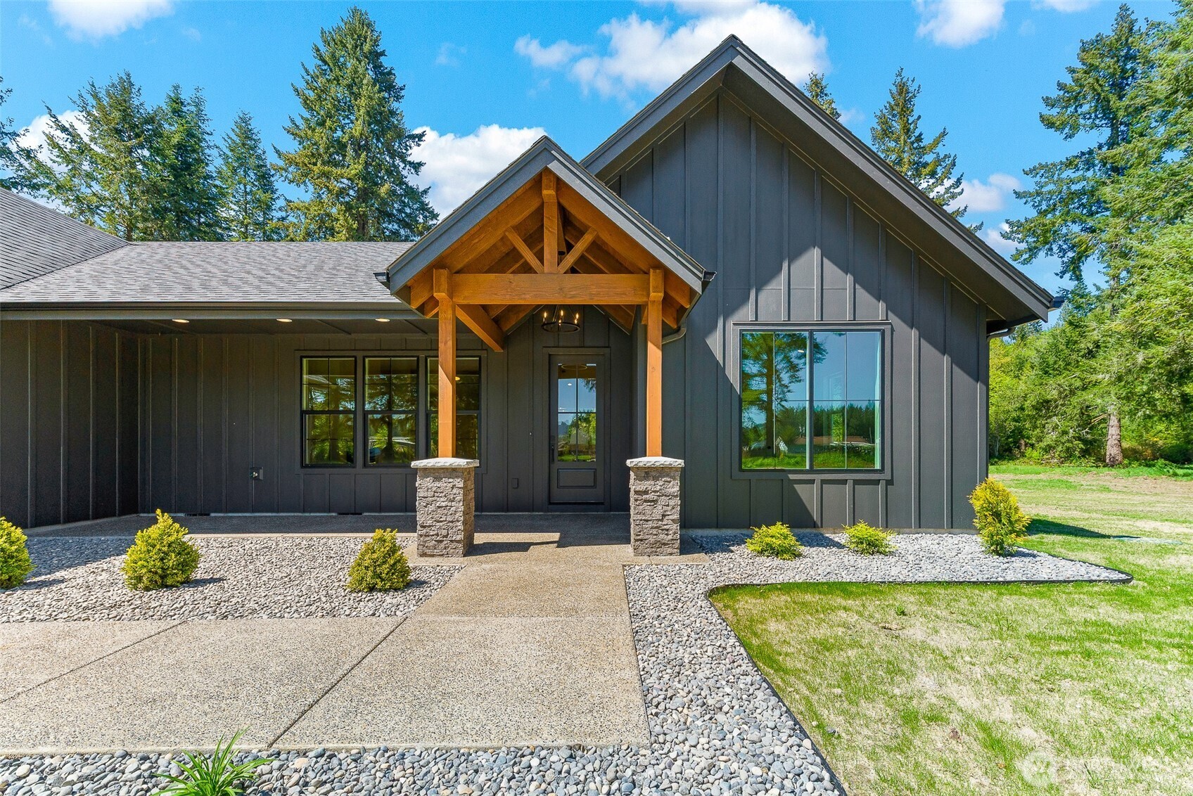130 Gassman Road , Castle Rock, WA 98611