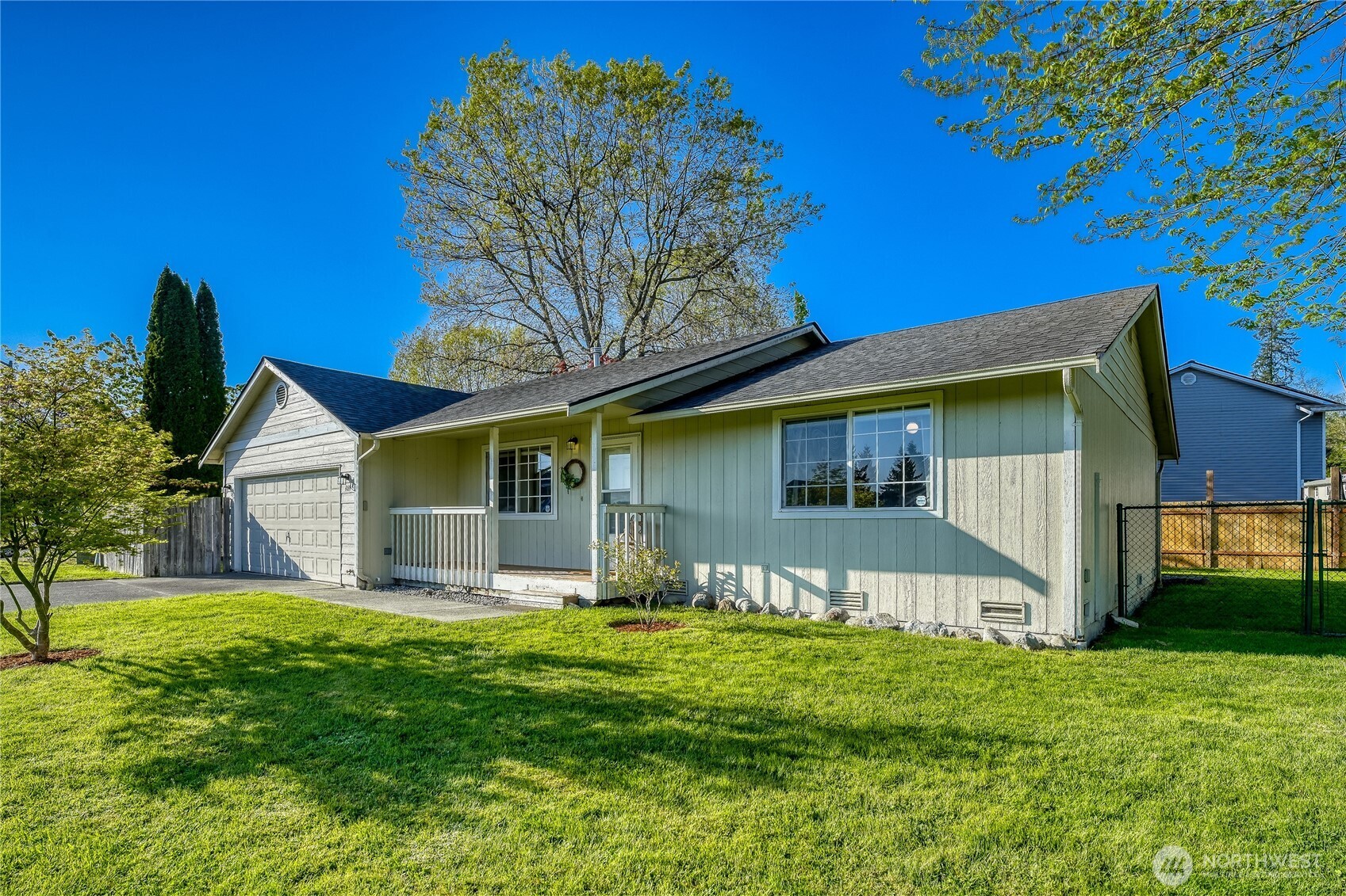 401 Hemlock Court , Sultan, WA 98294