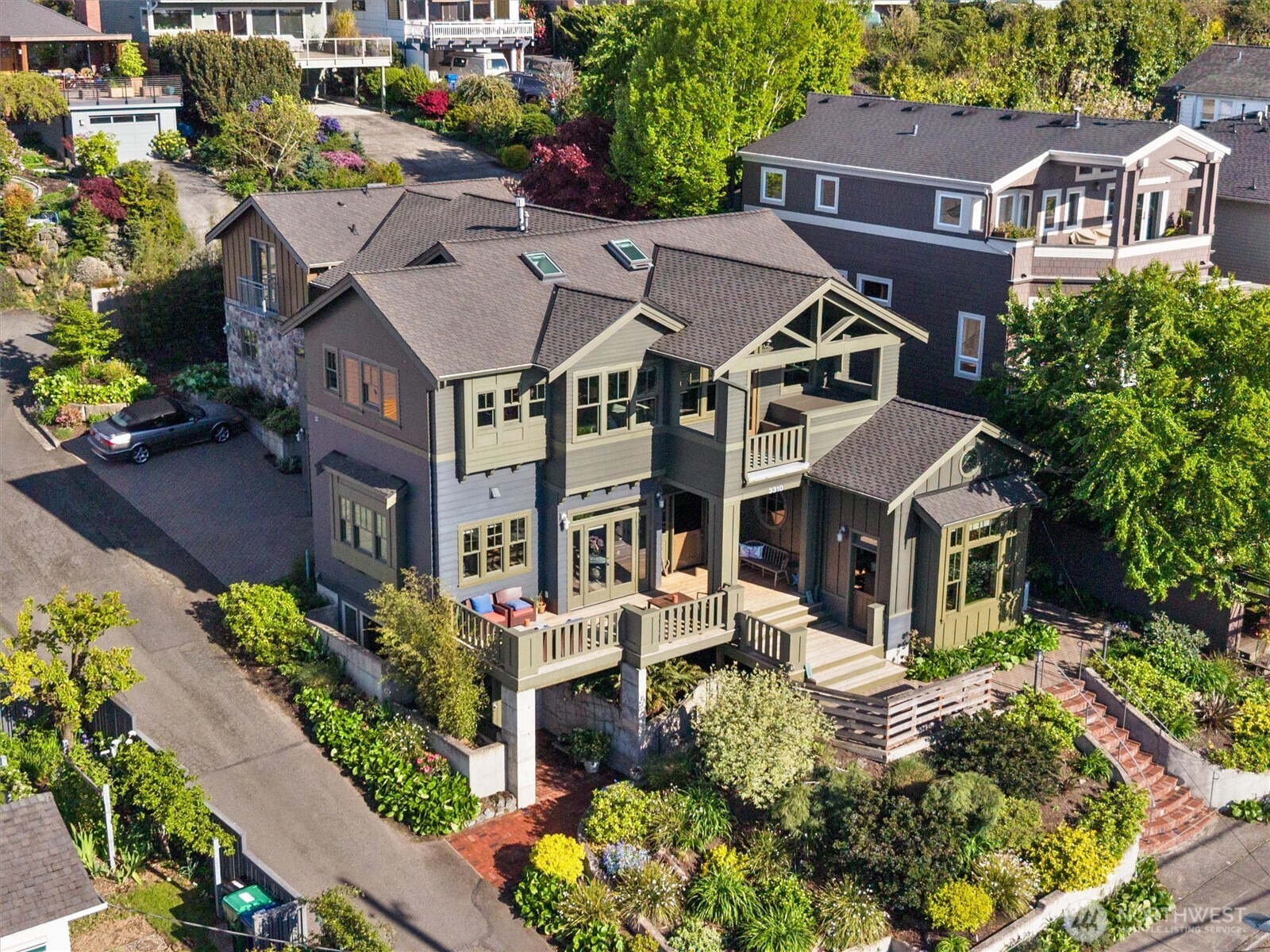 3310 59th Avenue SW #A, Seattle, WA 98116-3005