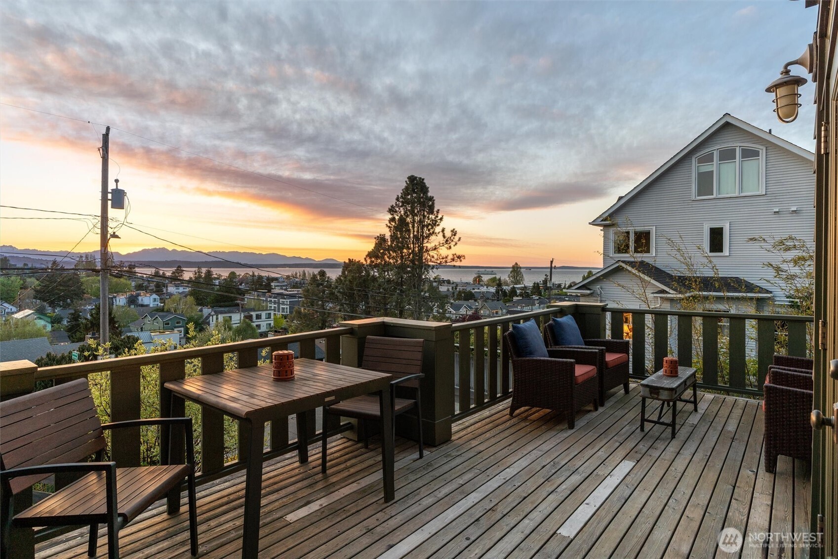 3310 59th Avenue SW #A, Seattle, WA 98116-3005