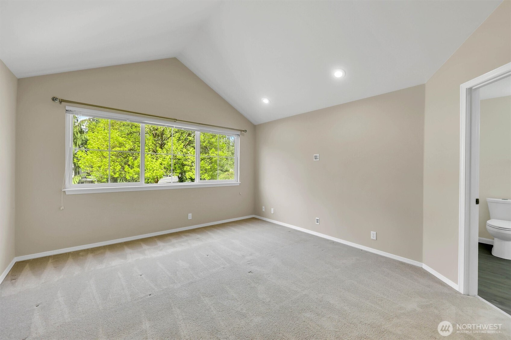 18397 NE 97th Court , Redmond, WA 98052-2912