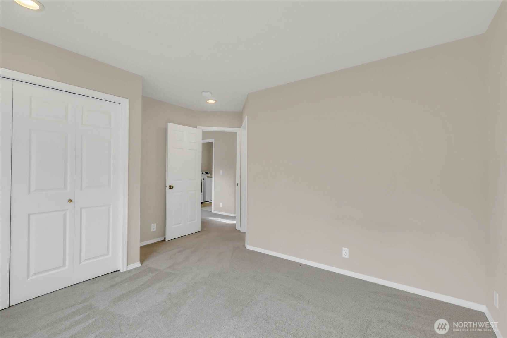18397 NE 97th Court , Redmond, WA 98052-2912