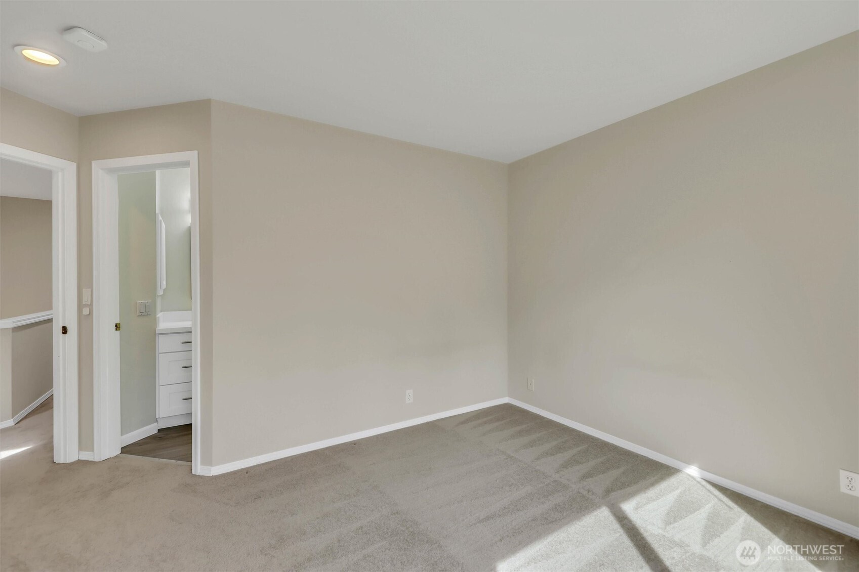 18397 NE 97th Court , Redmond, WA 98052-2912