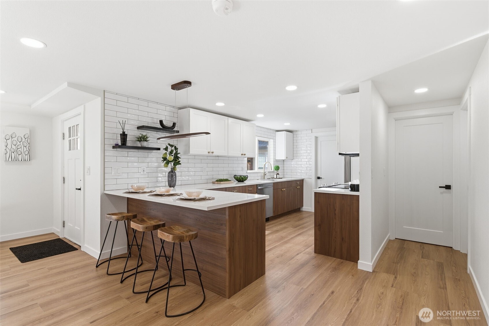 8505 Bridgeport Way SW, Lakewood, WA 98499