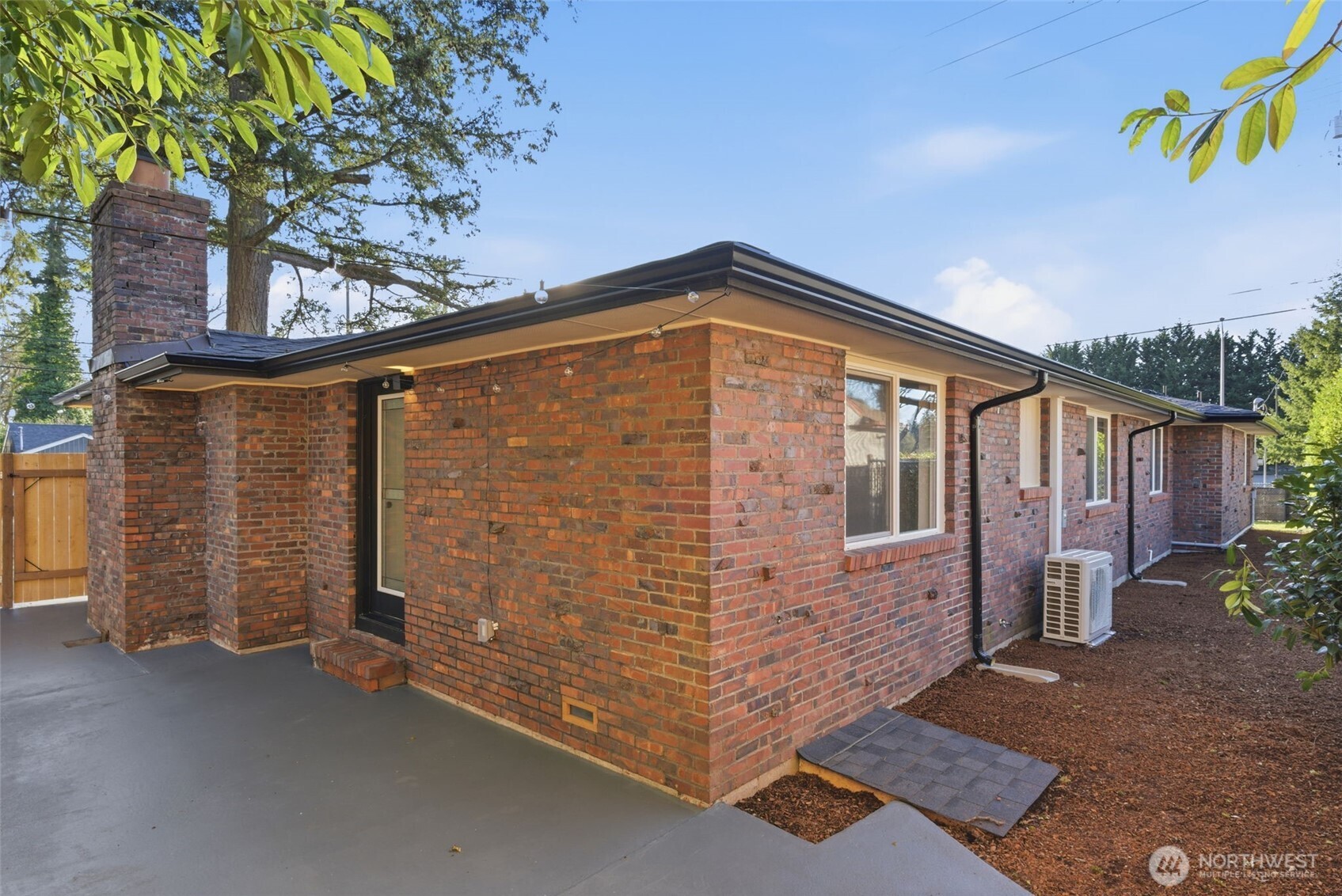 8505 Bridgeport Way SW, Lakewood, WA 98499