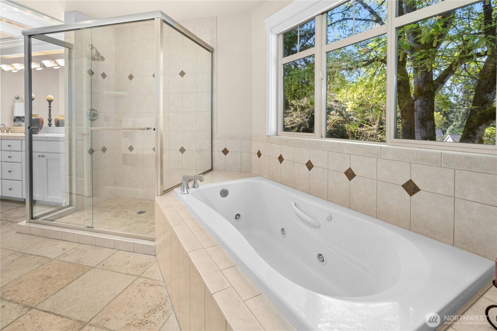 7003 117th Place NE, Kirkland, WA 98033