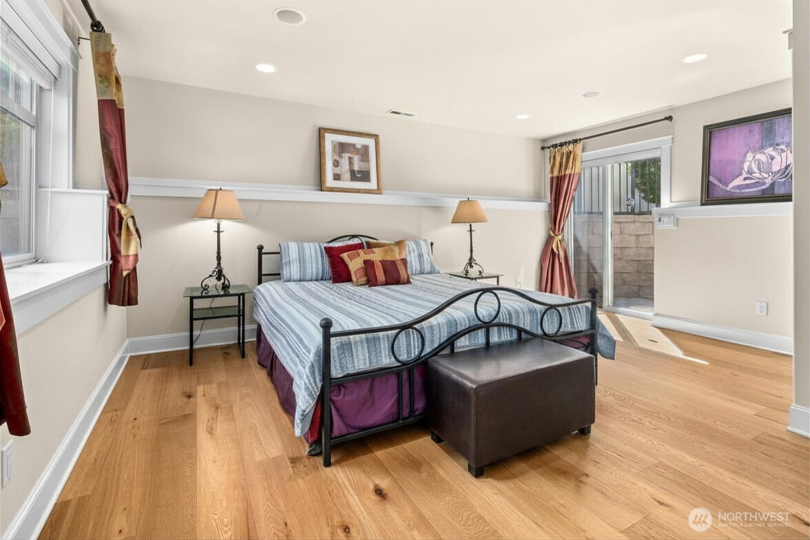 7003 117th Place NE, Kirkland, WA 98033