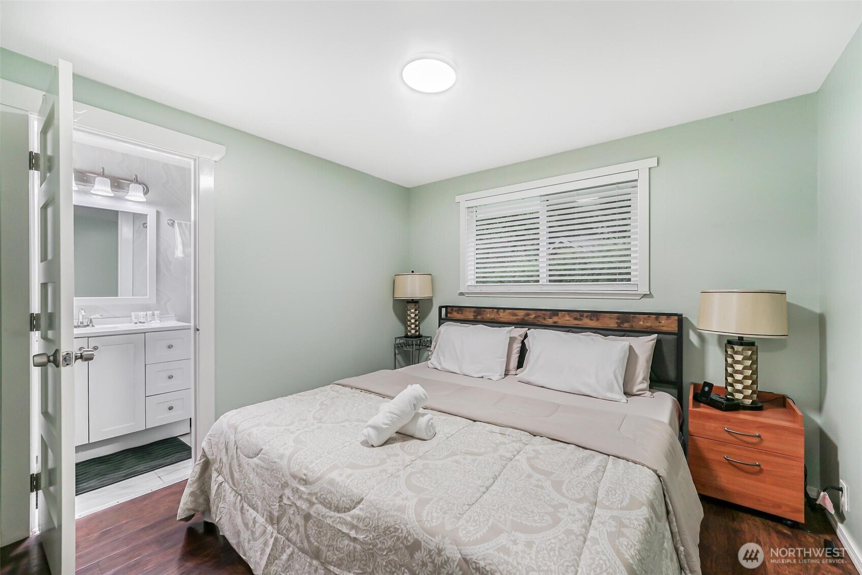 4736 164th , Tukwila, WA 98188