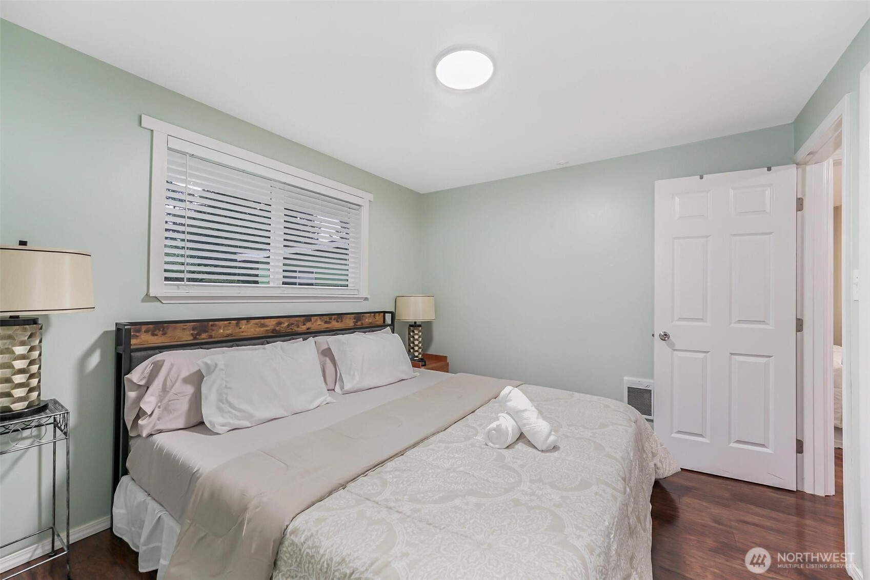 4736 164th , Tukwila, WA 98188