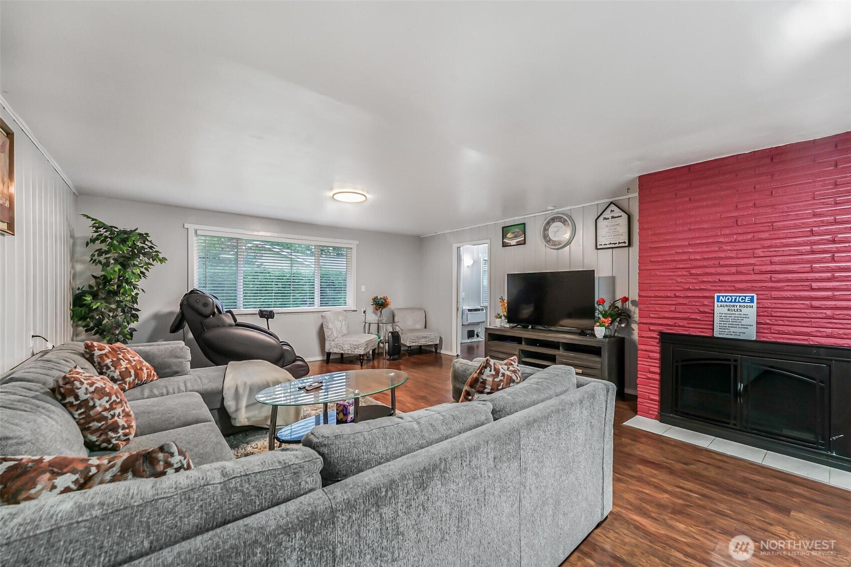 4736 164th , Tukwila, WA 98188