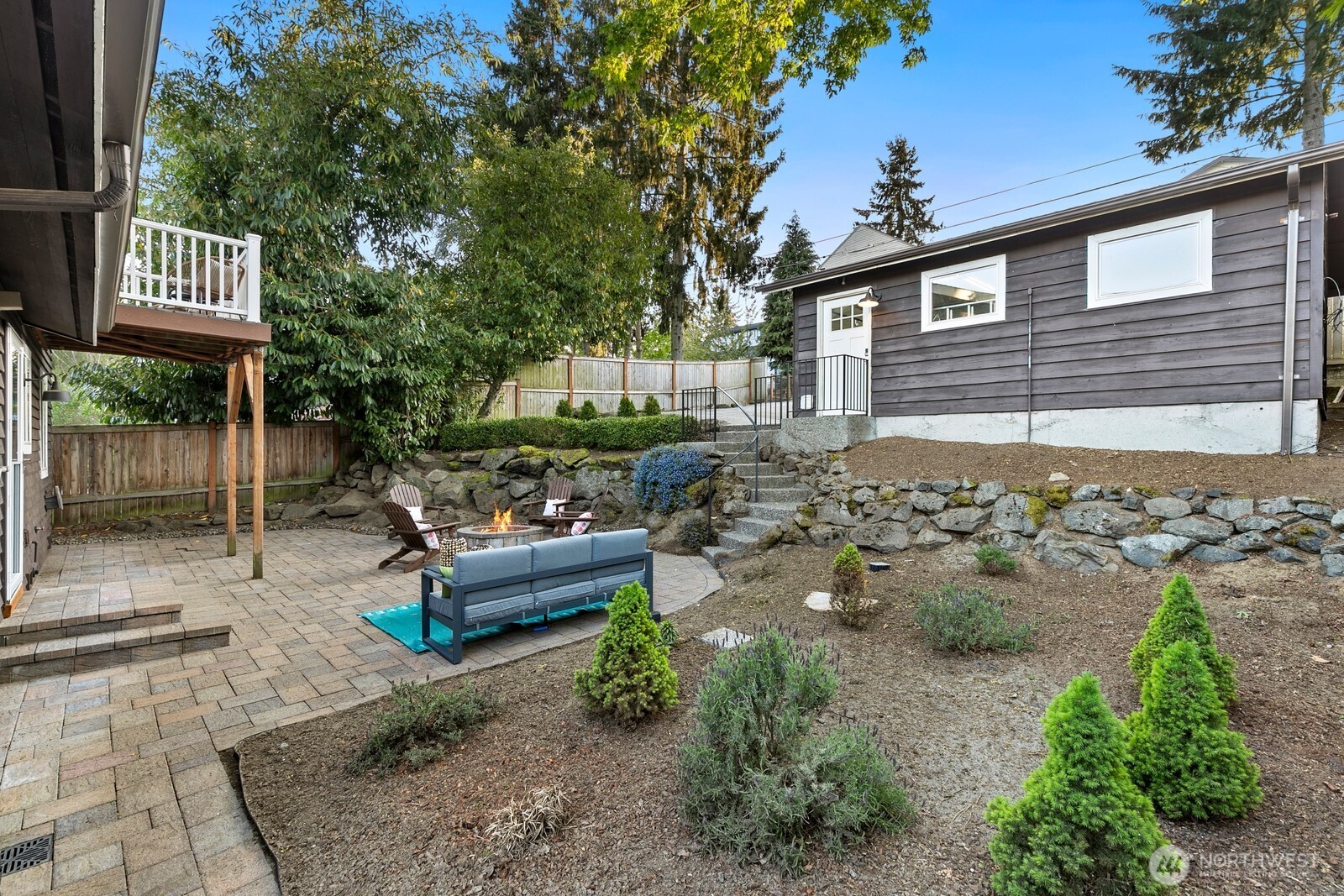 3219 34th Avenue W, Seattle, WA 98199