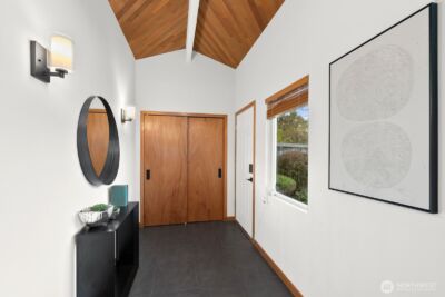 3219 34th Avenue W, Seattle, WA 98199 - Photo 4
