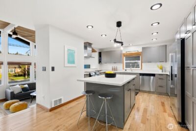3219 34th Avenue W, Seattle, WA 98199 - Photo 9