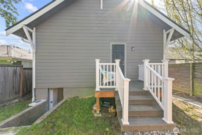1413 26th Avenue , Seattle, WA 98122-3101 - Photo 24