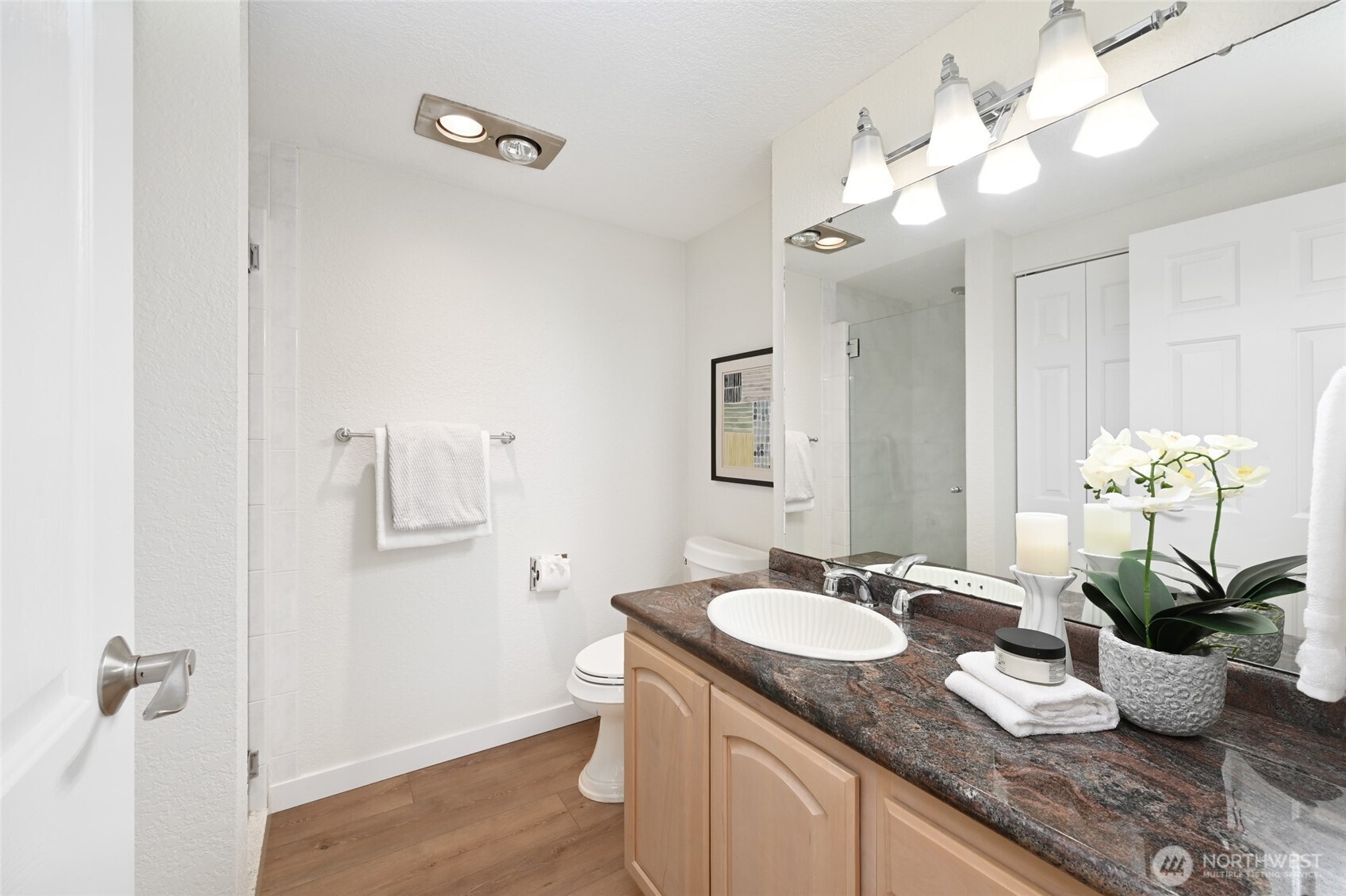 2100 3rd Avenue #1502, Seattle, WA 98121-2355