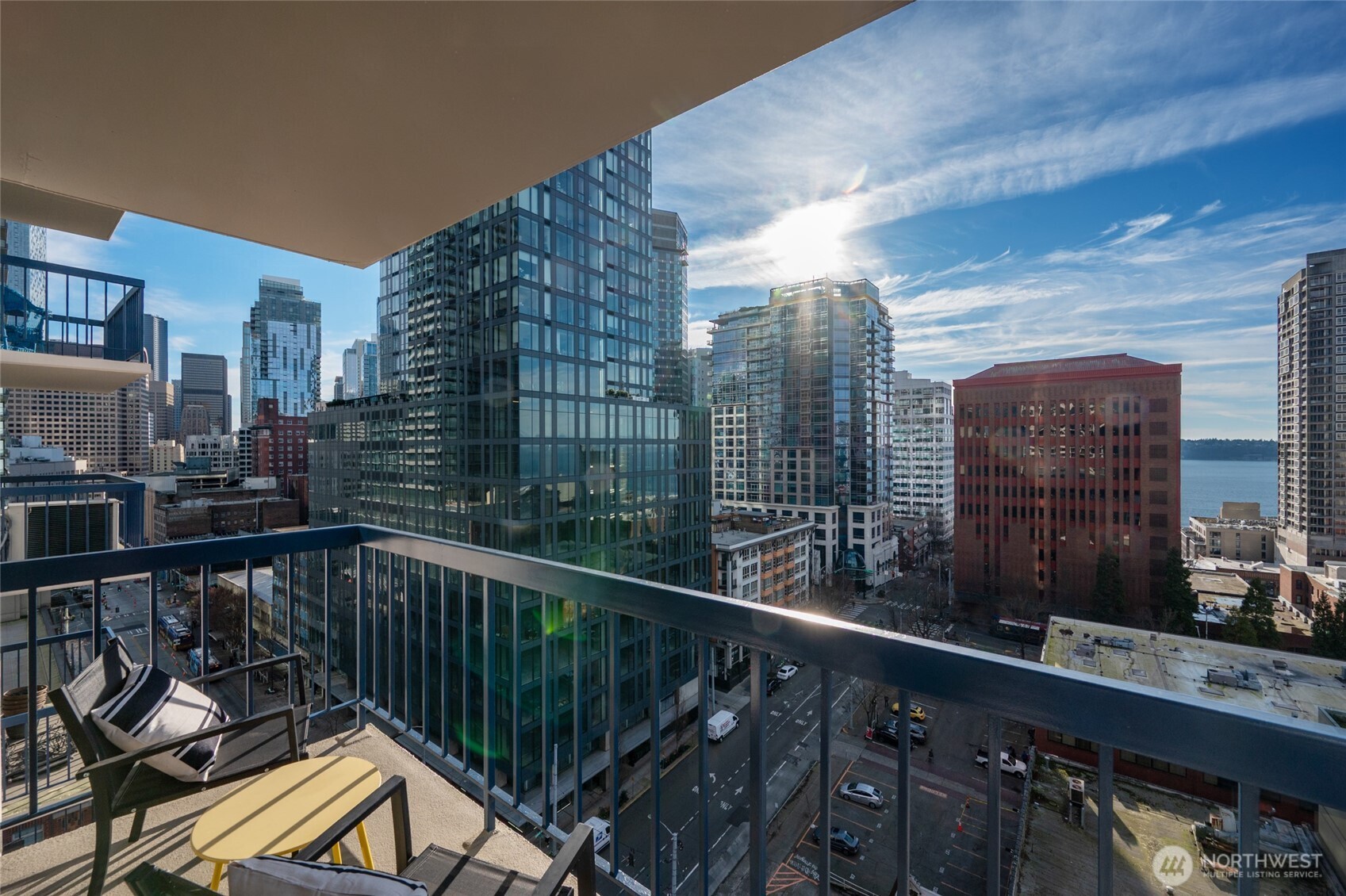 2100 3rd Avenue #1502, Seattle, WA 98121-2355