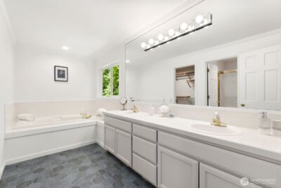 23216 SE 31st Street , Sammamish, WA 98075 - Photo 24