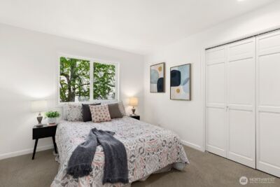 23216 SE 31st Street , Sammamish, WA 98075 - Photo 32