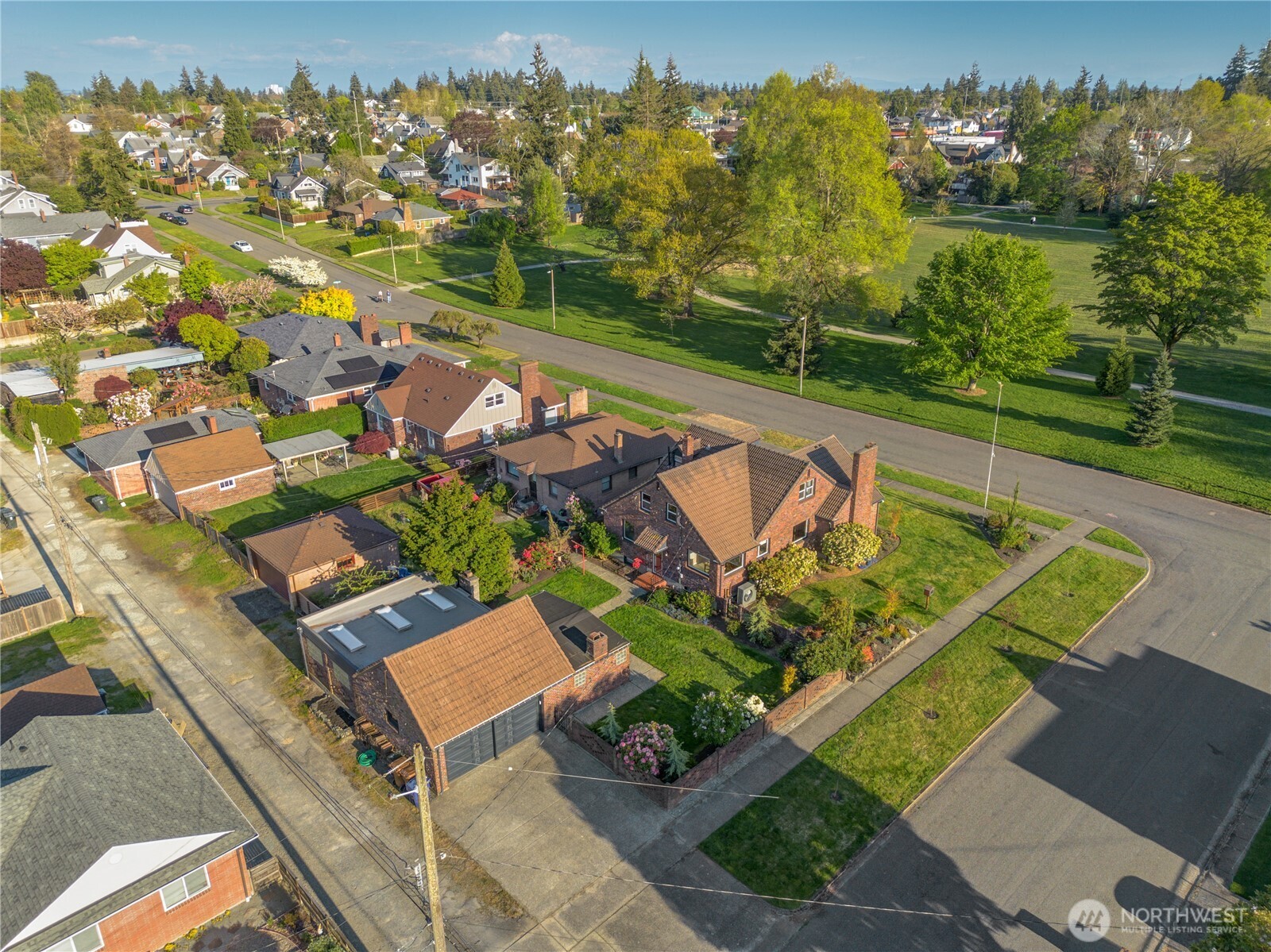 4017 N 9th Street , Tacoma, WA 98406