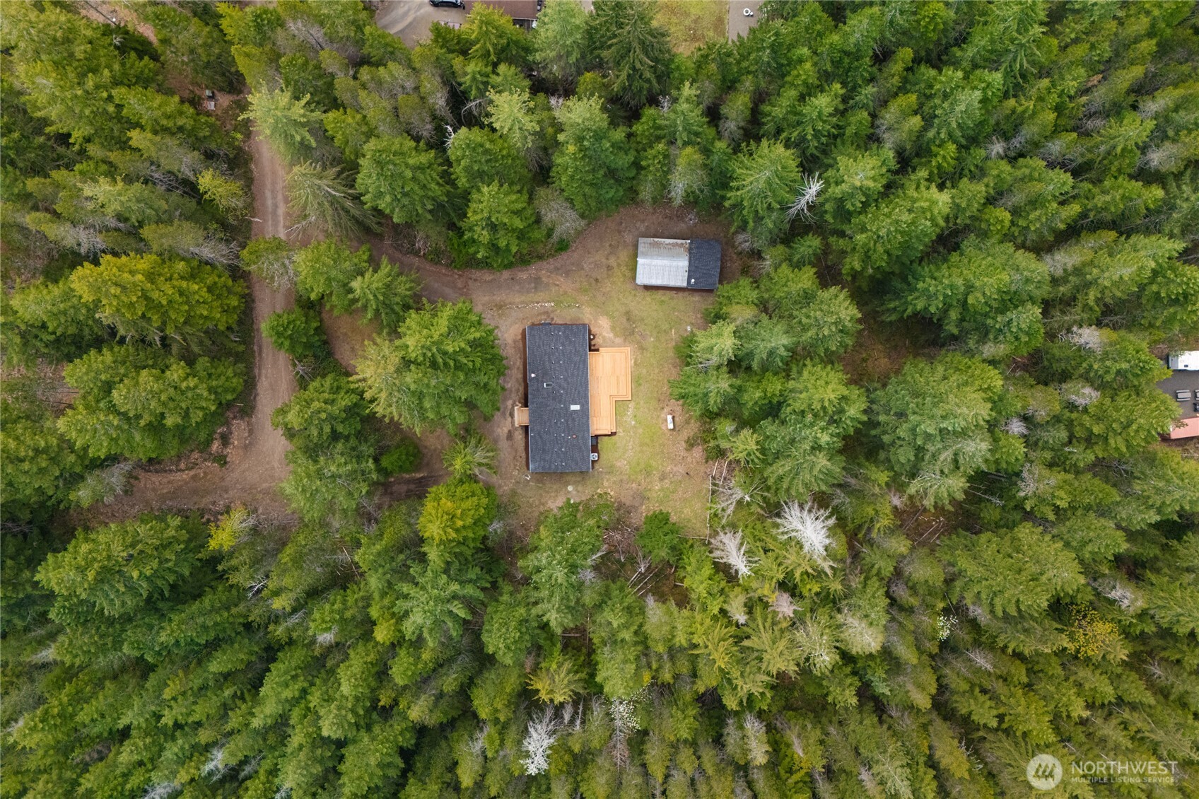 161 N Broken Arrow Drive , Hoodsport, WA 98548